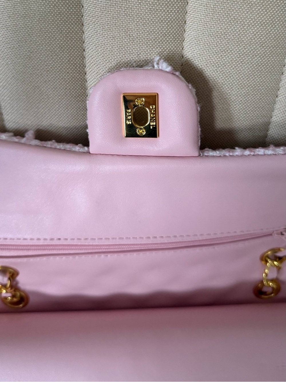 Chanel Pink Tweed Classic Flap - Picture 4 of 5